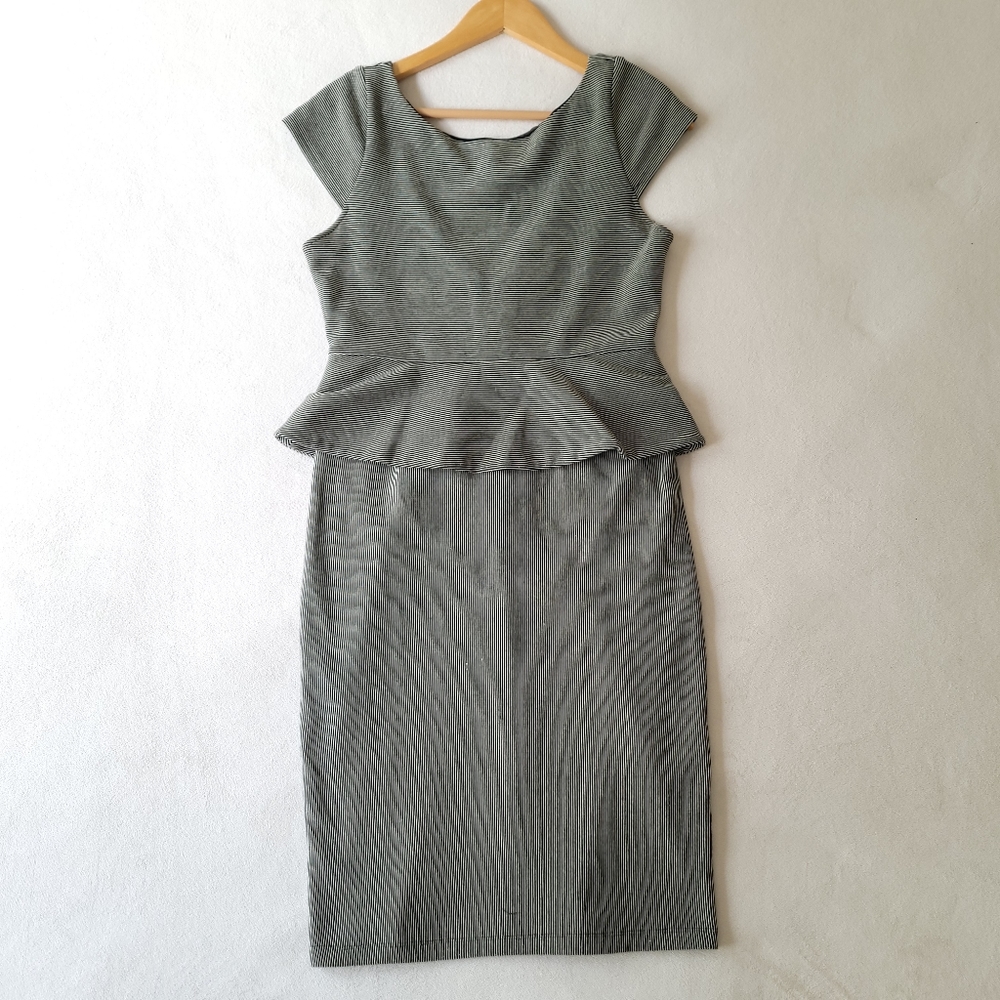 Alice and Olivia Black/Beige Stretch Knit Open Back Striped Peplum Dress MEDIUM